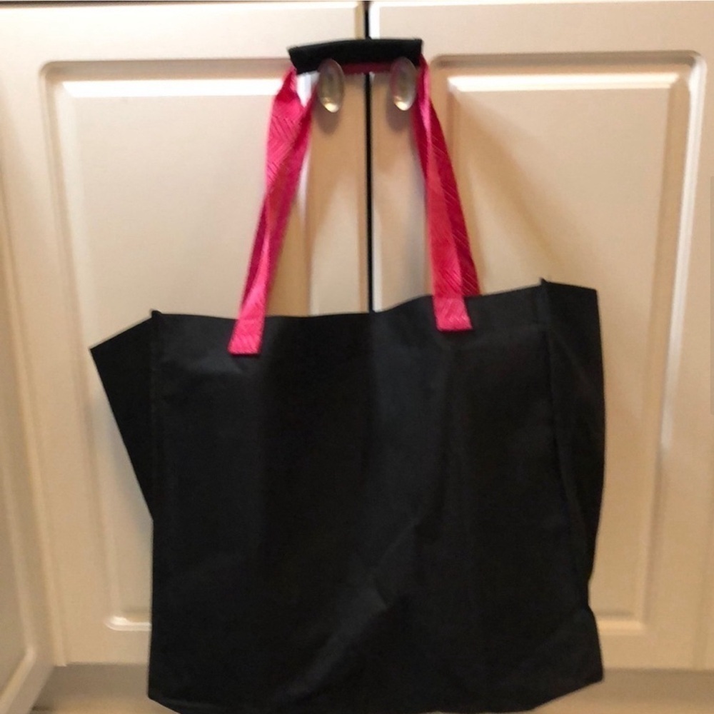 Pampered Chef large black / pink carry all tote. Like new! - Picture 5 of 5